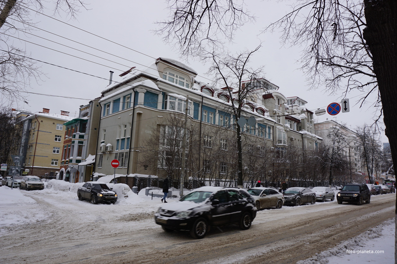 Наулице Минина.