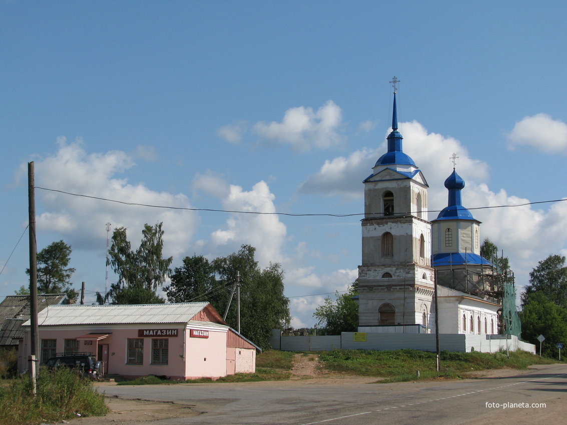 село  Яжелбицы, церковь святого Александра  Невского, постройки 1805 года.