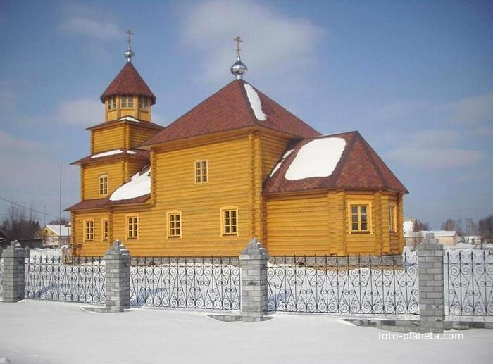 Церковь в селе Новотроицкое