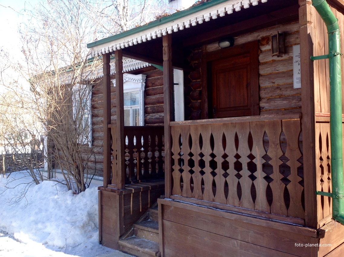 Дом -  музей Сергея Есенина в селе Константиново.