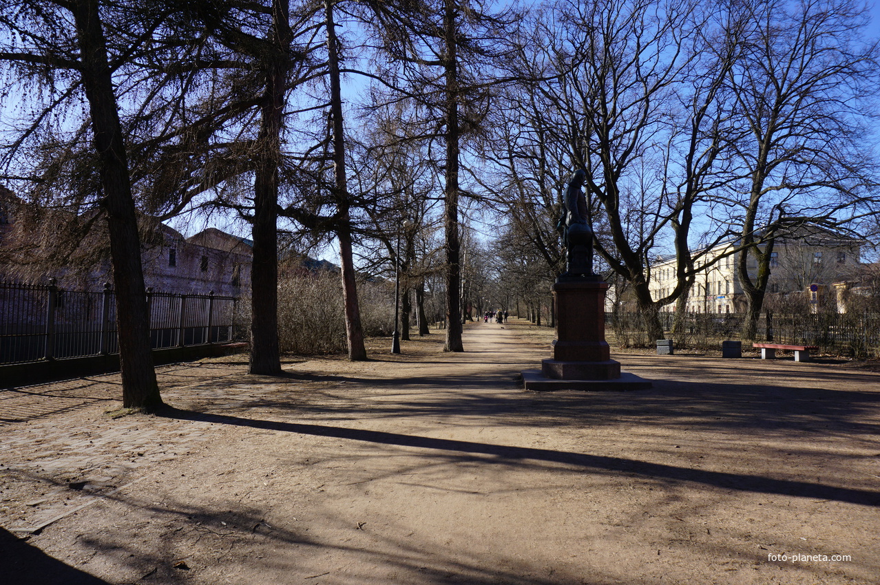 В Екатерининском парке.