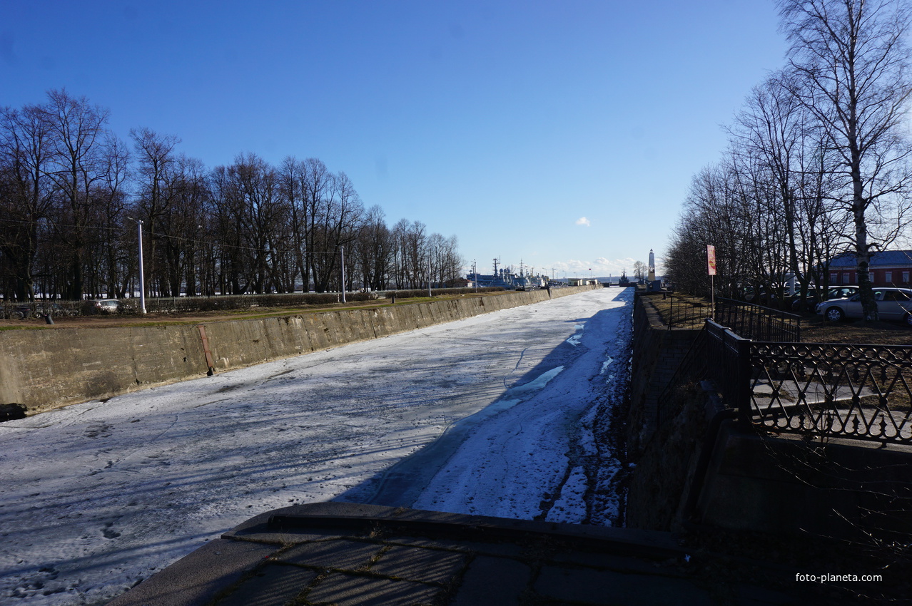 Петровский канал.