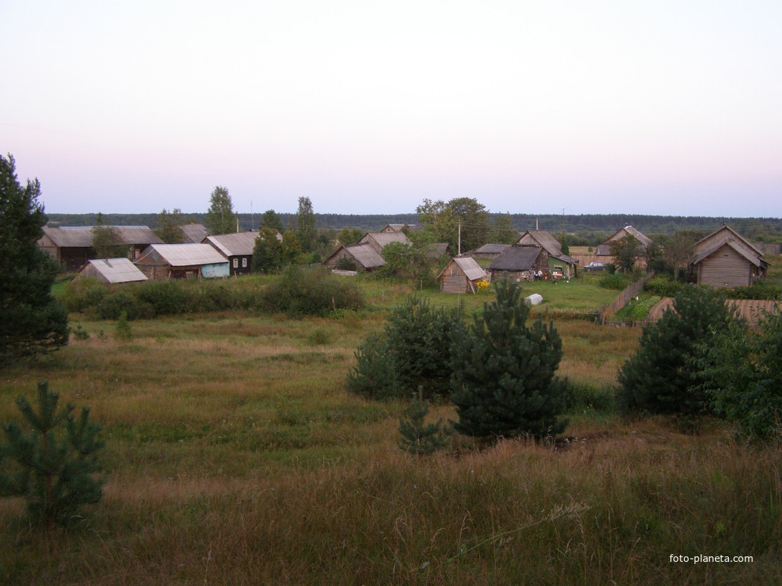 Вид на  нижнюю деревню