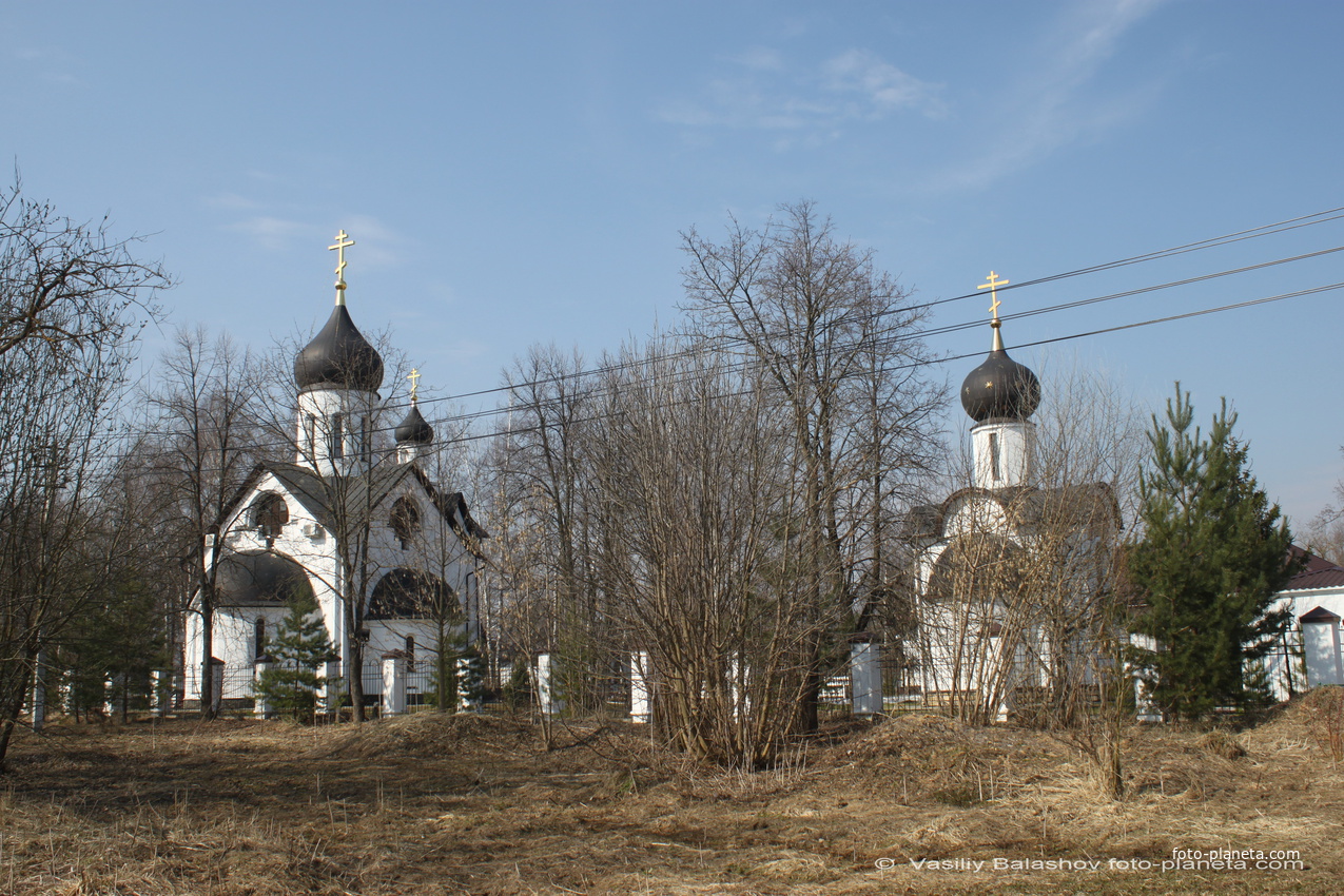 Церковь Новомучеников Подольских и часовня Михаила Архангела