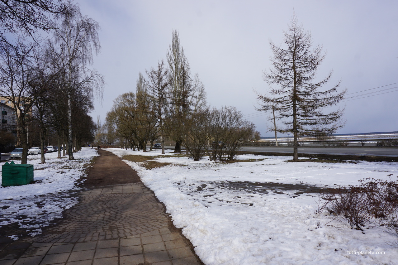 Приморская набережная.