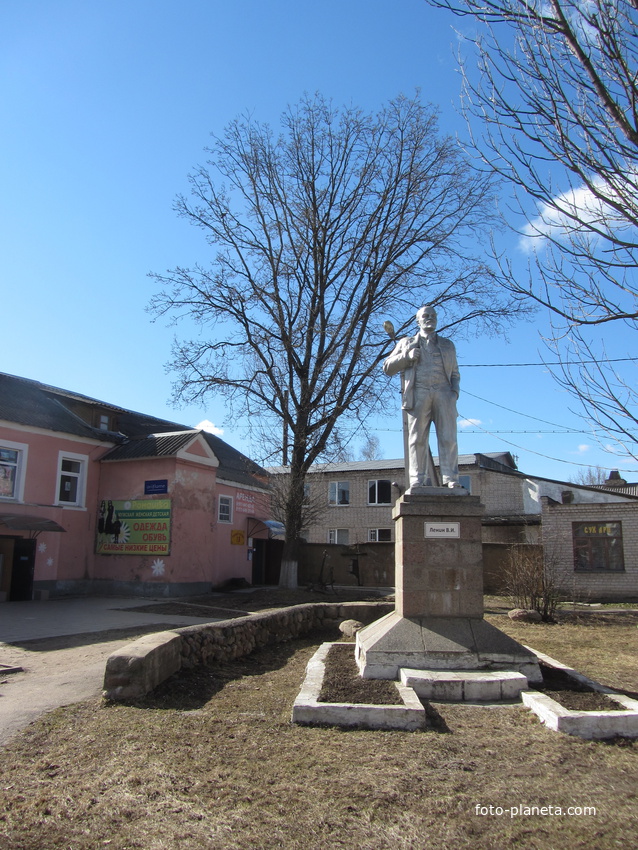 Сольцы, памятник В.И. Ленину