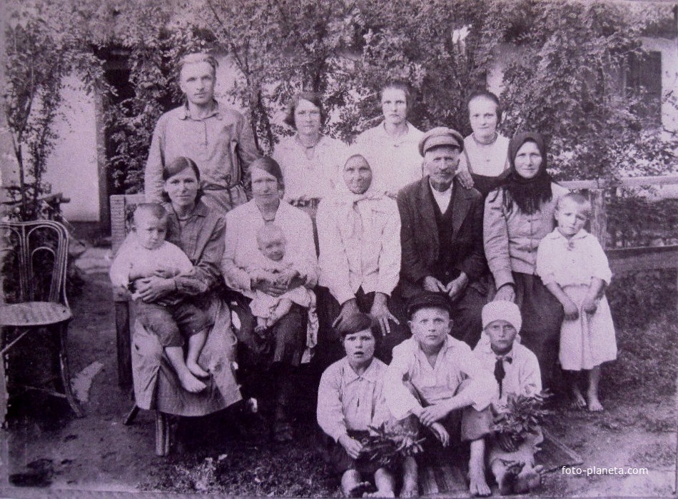 Ревівка, сім&#039;я Корецького Сили Йосиповича приблизно 1937/38 рік .