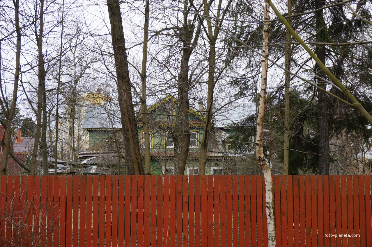 Малая Ленинградская улица.