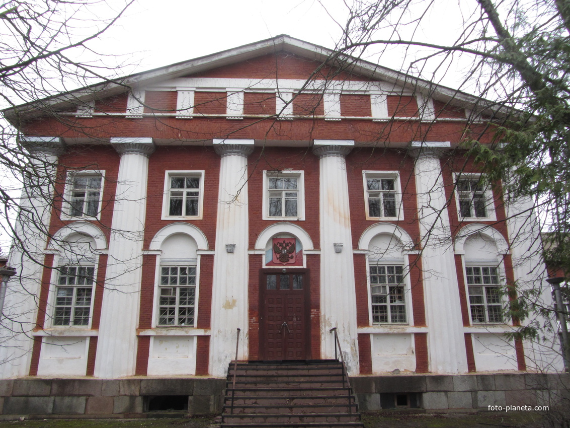 Территория казарм графа Аракчеева в Новоселицах, здание штаба