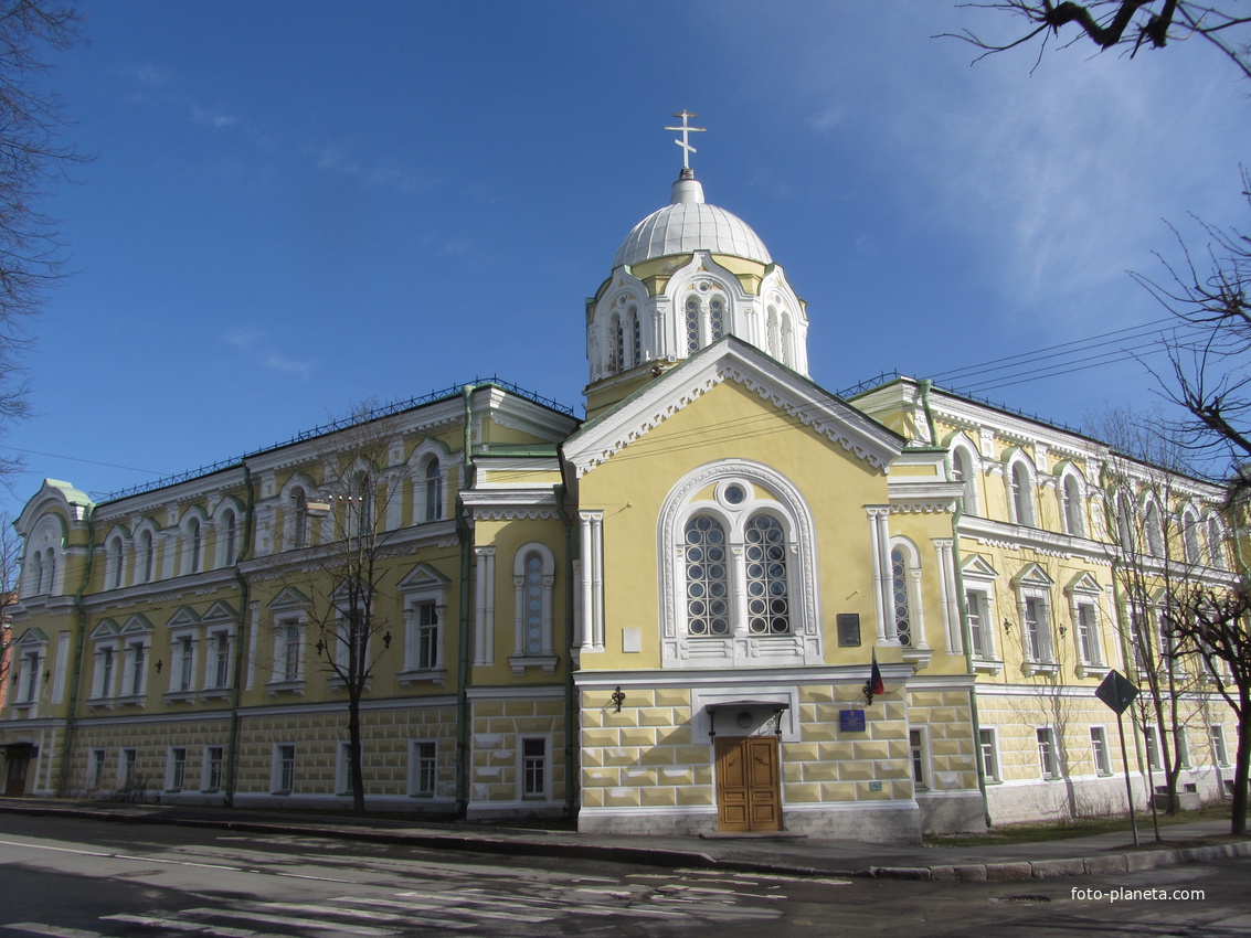 Николаевская мужская классическая гимназия . Церковь Рождества Пресвятой Богородицы