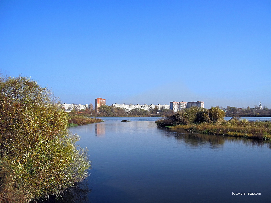 Река Клязьма перед городом