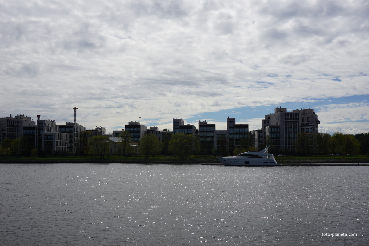 Река Малая Невка.