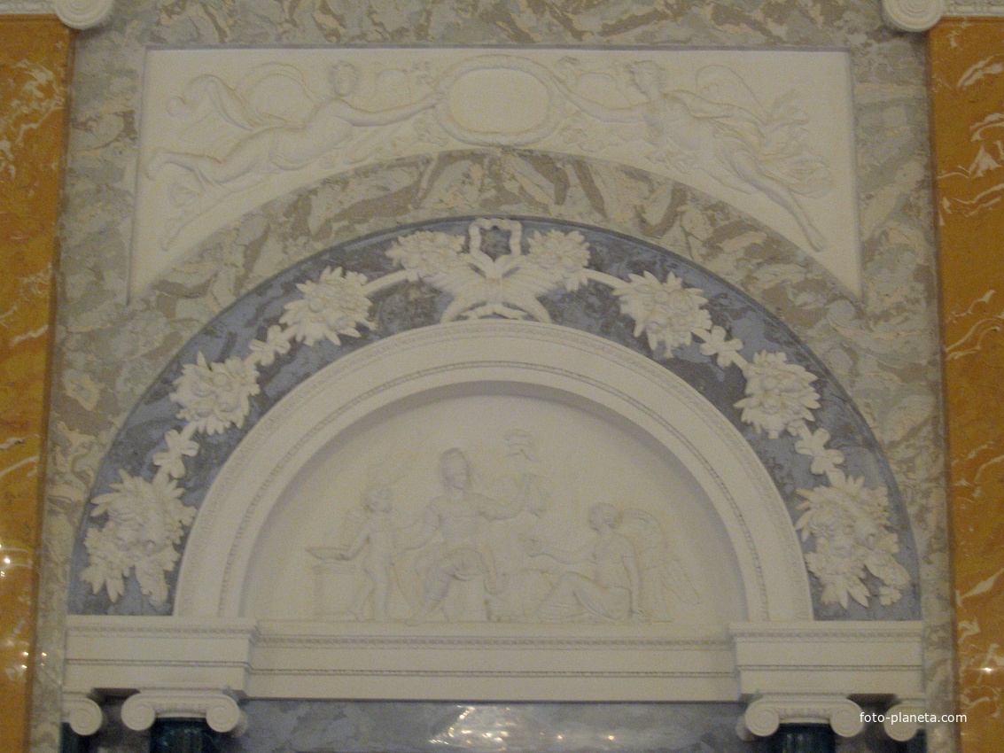 Интерьеры Константиновского дворца