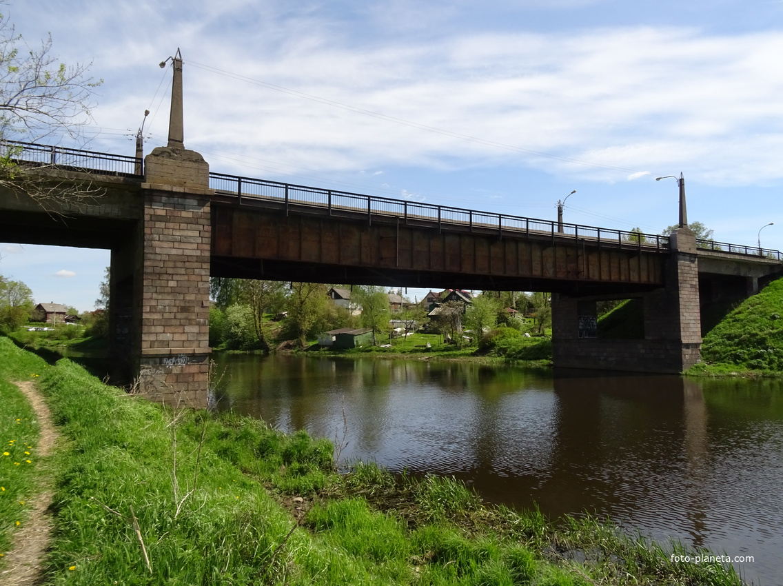 Автомобильный мост через реку Ижору