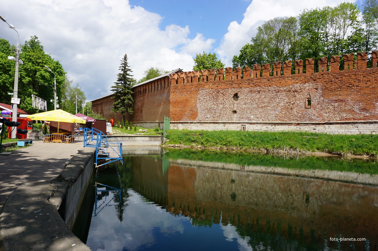Смоленская Крепостиная стена.