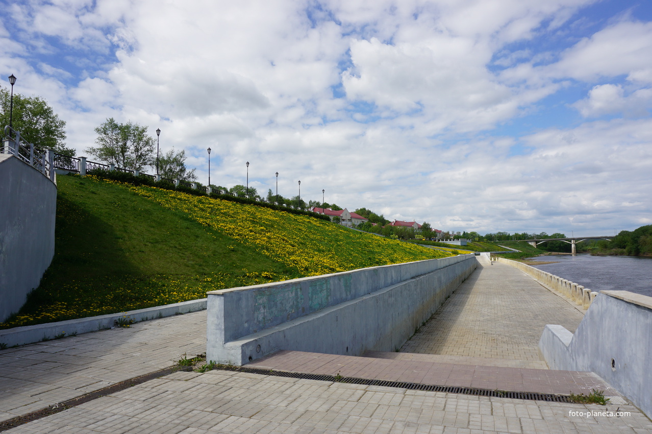 Набережная реки Днепр.