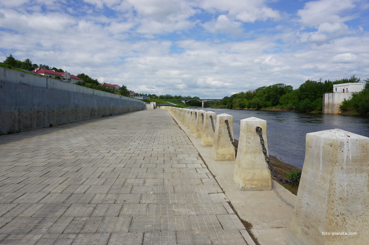 Набережная реки Днепр.