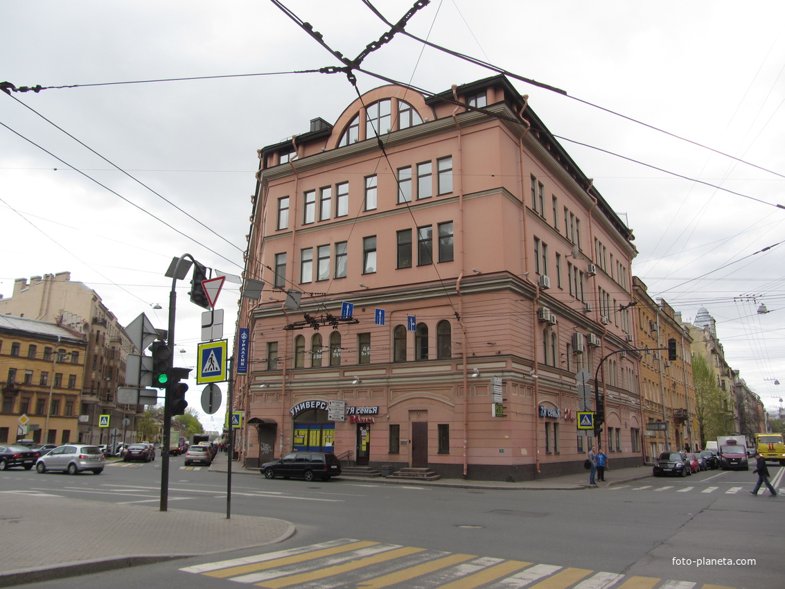 Здание Старо-Александровского рынка