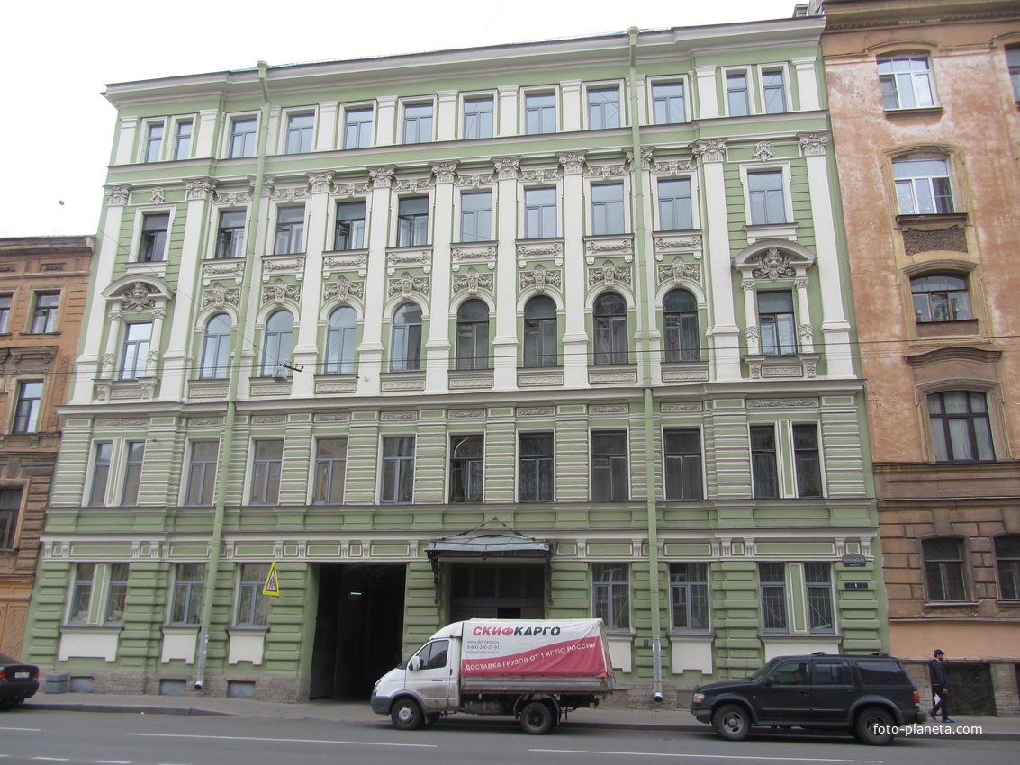 Херсонская ул., 8