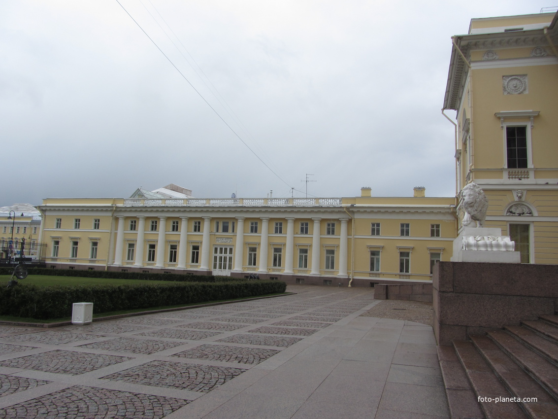 Михайловский дворец - Русский музей, фрагмент