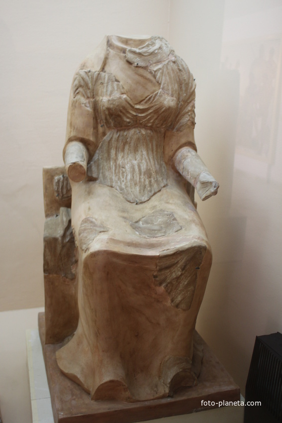 Набель. В археологическом музее.