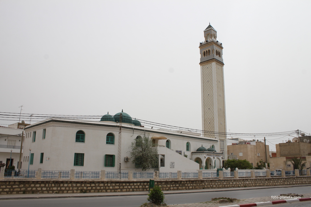 Набель. Мечеть.