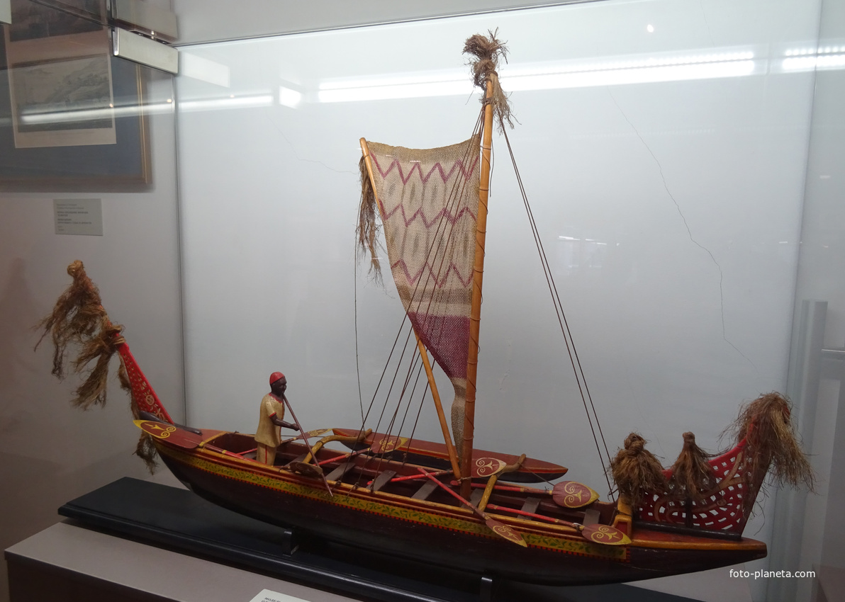 Центральный Военно-Морской музей. Модель новозеландского одномачтового судна.