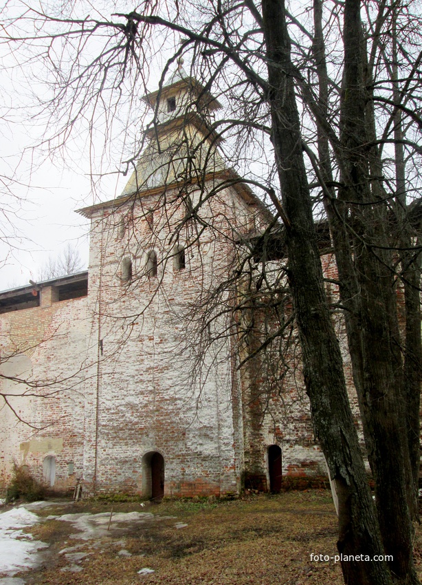 Борисоглебский монастырь. Башня.