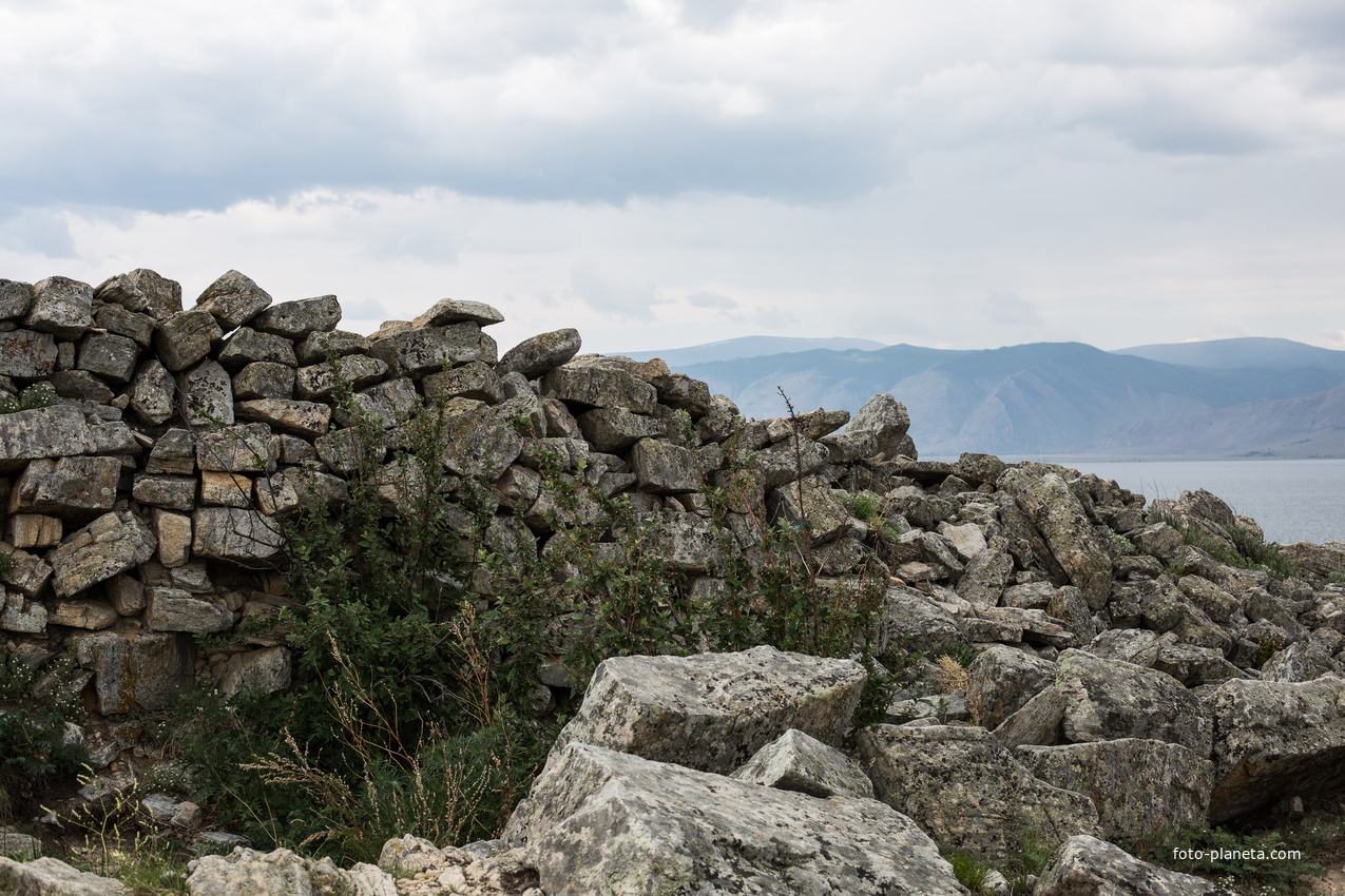 Древние стены