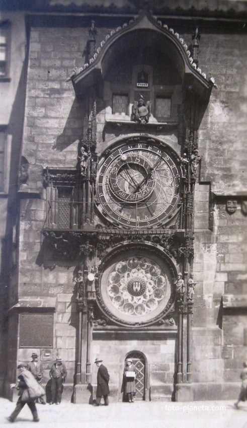 Praga-Orloj /Астрономические часы Праги, куранты Пражский Орлой XIV века,фото 40-х годов.