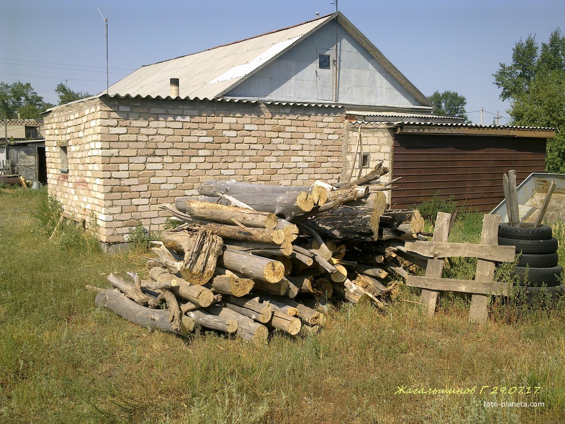 Улицы и дома Карабутака.