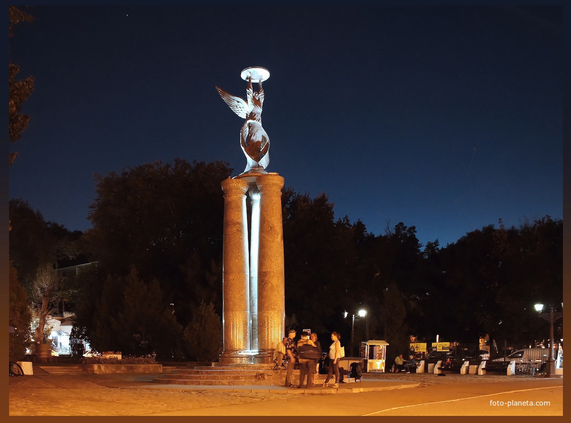 Таганрог. Монумент в честь 300-летия Таганрога