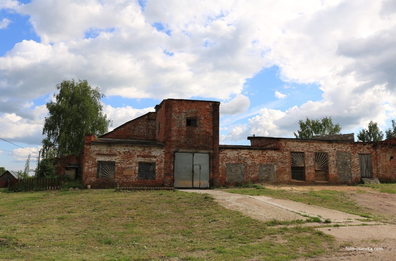Здания бывшего совхоза