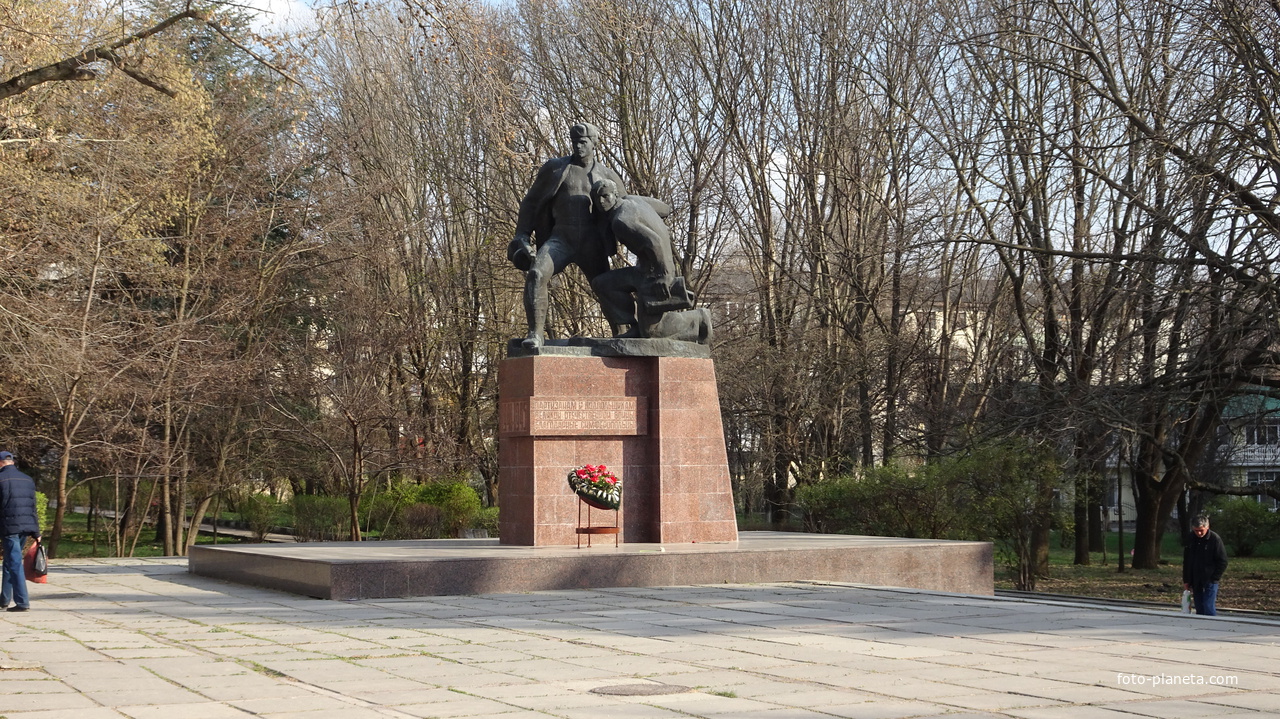 Памятник партизанам и подпольщикам ВОВ в Симферополе