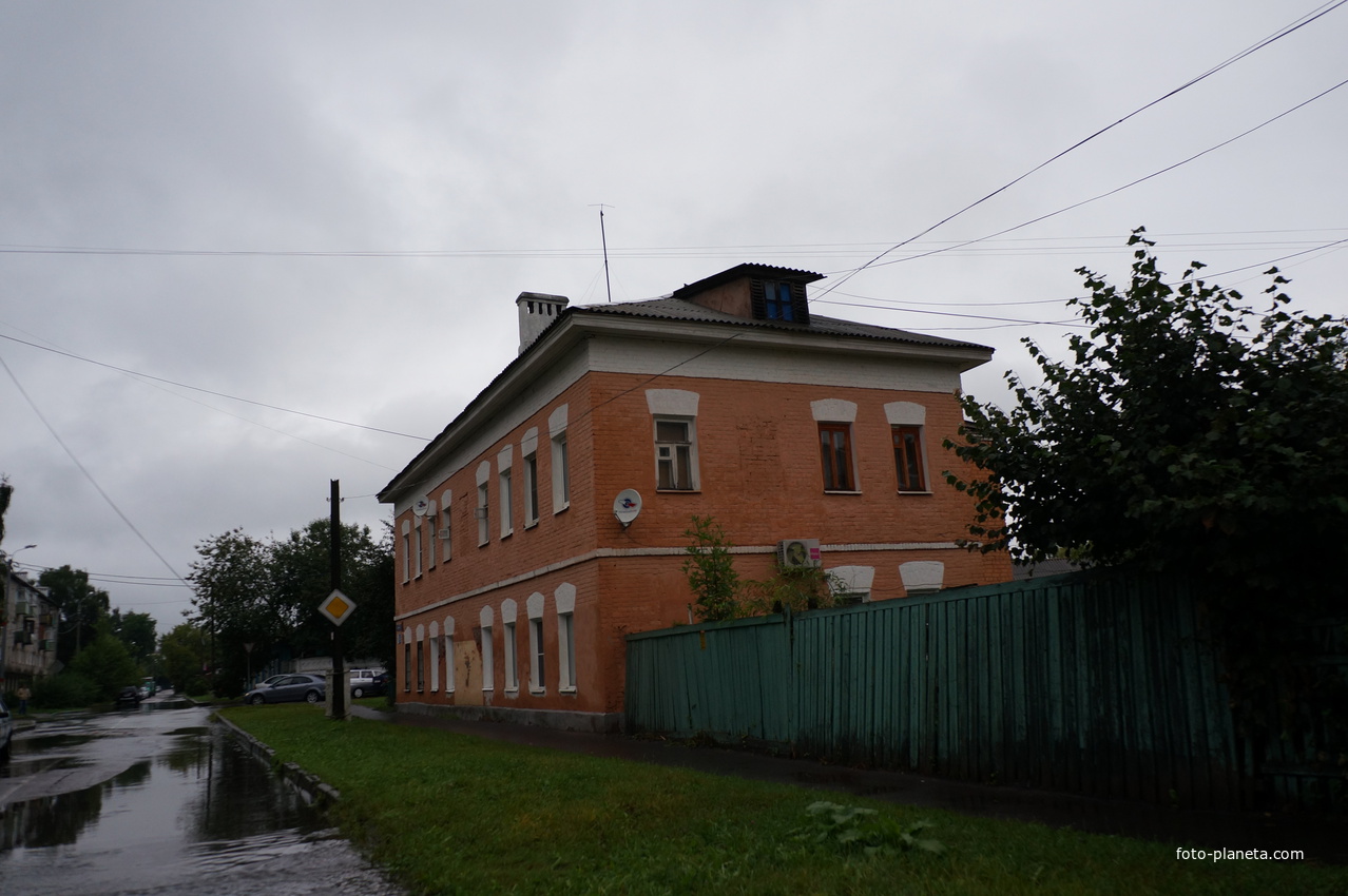 Полянская улица