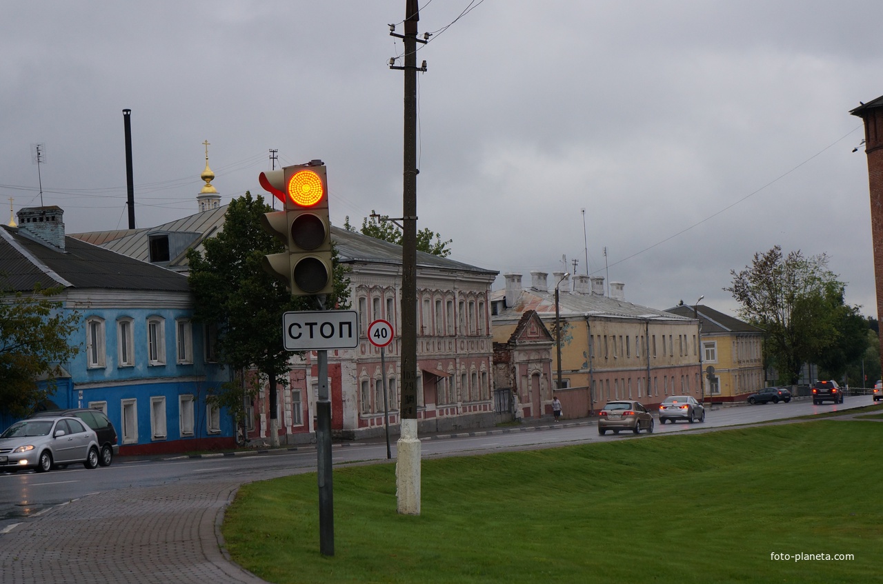 Октябрьской Революции улица