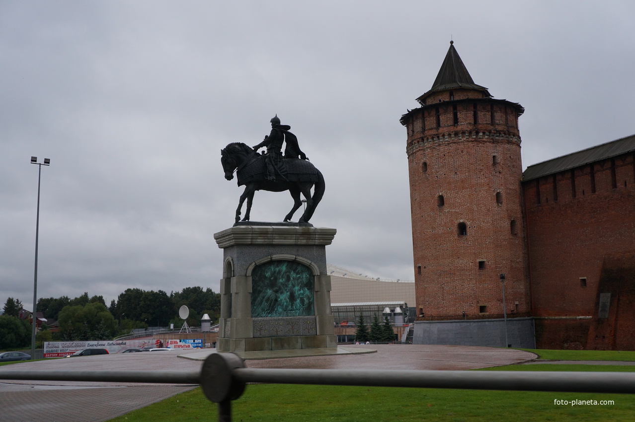 Памятник дмитрию донскому в коломне фото