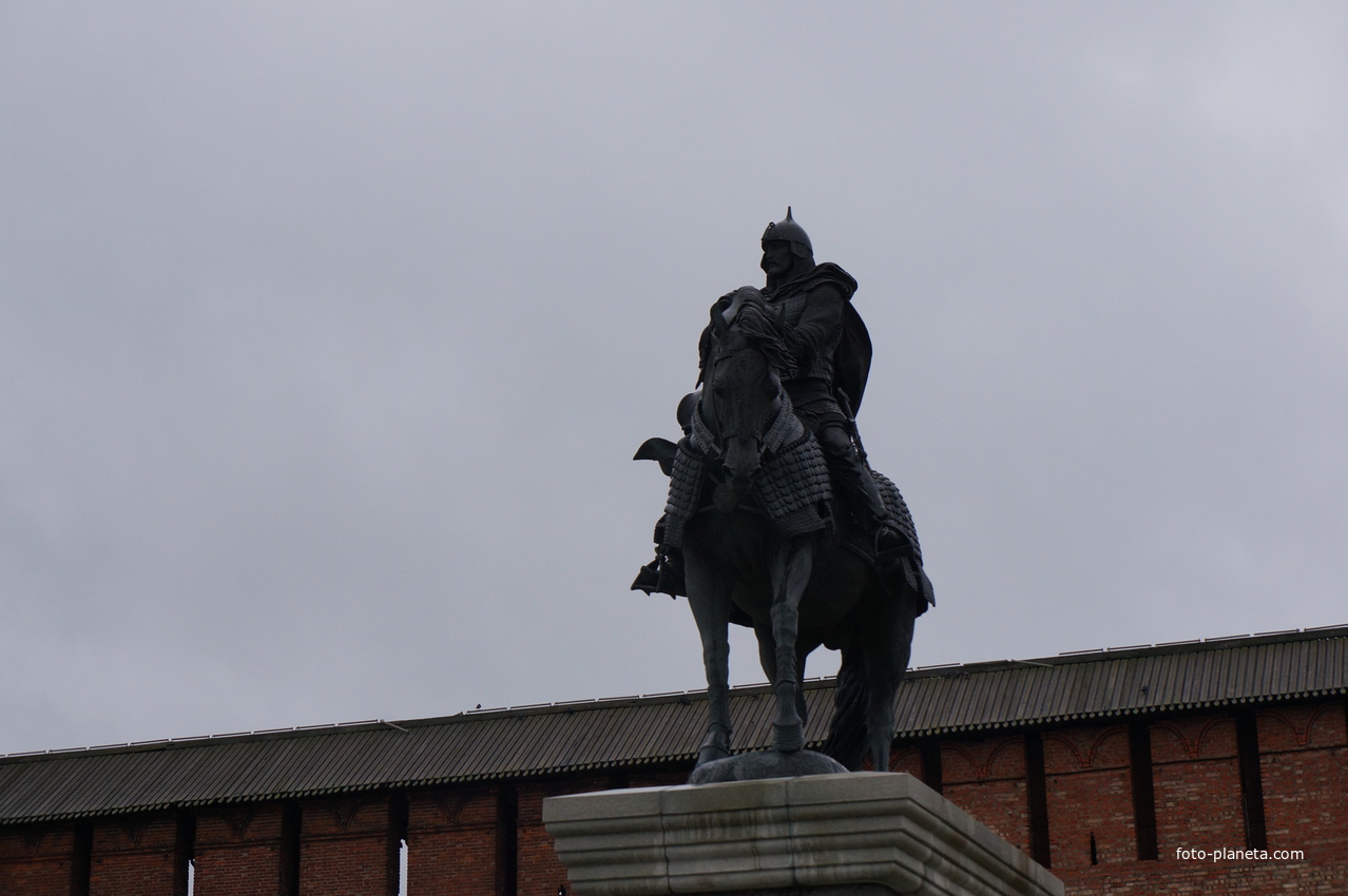 Памятник Дмитрию Донскому