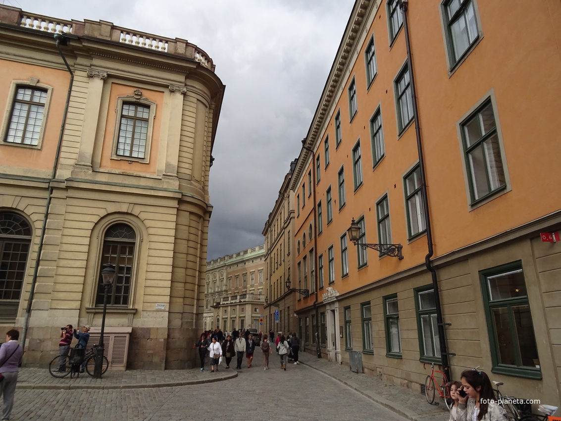 Улица Кёпмангатан