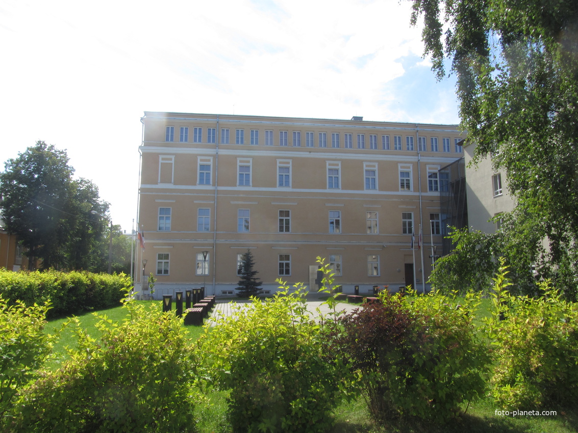 В этом здании был подписан Мирный договор между Эстонией и Россией 2 февраля 1920 г.