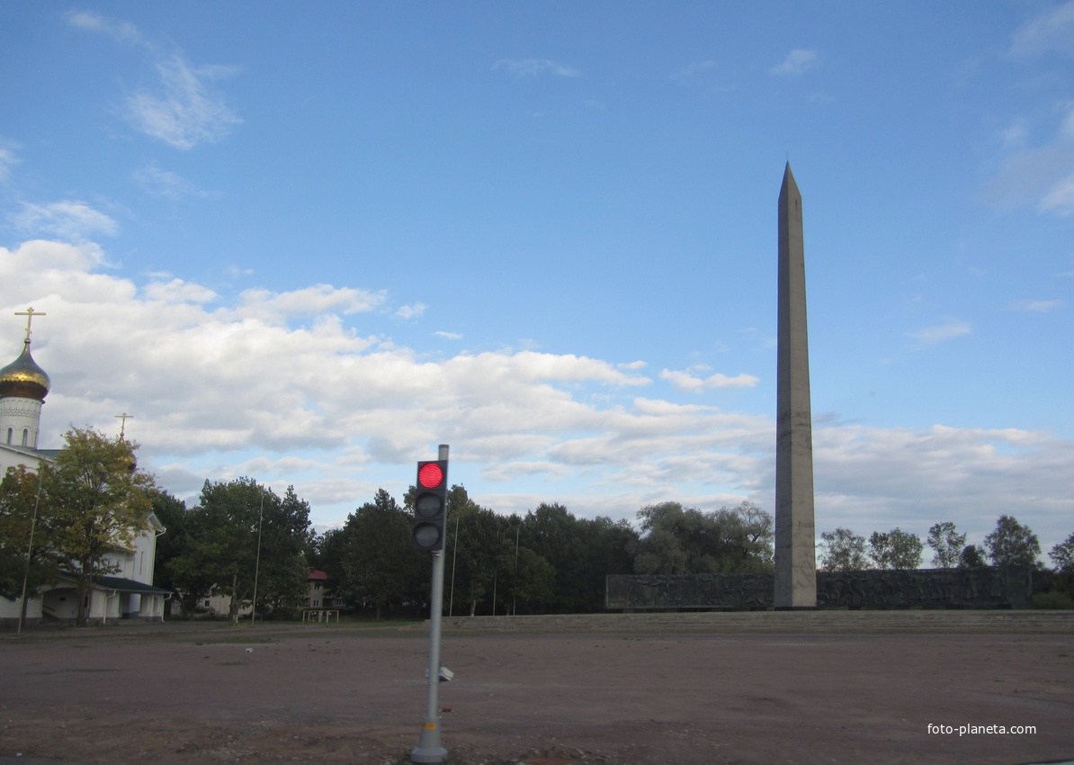 Монумент в честь первых боёв Красной армии в Крестах (1969 г.)