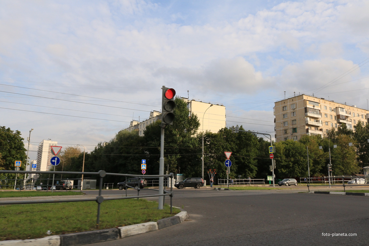 Днепропетровская улица