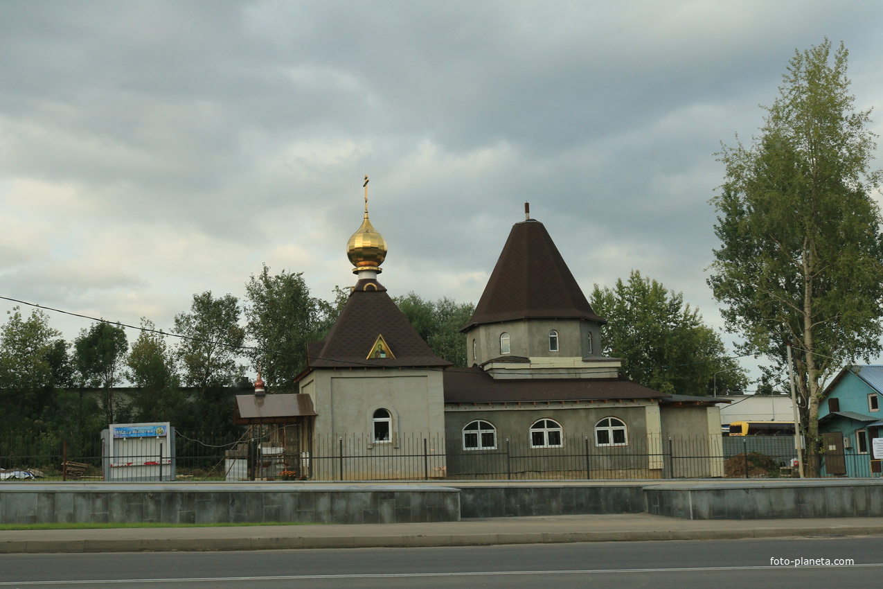 Веры, Надежды, Любови и матери их Софии церковь