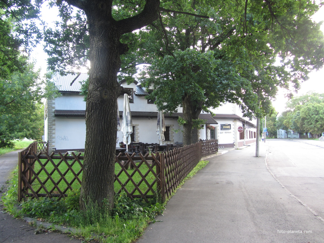 S. Lavretsovi, Нарва