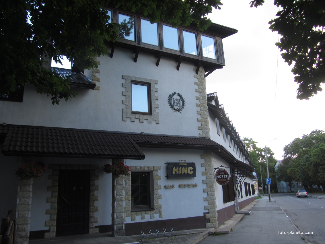 S. Lavretsovi, Нарва