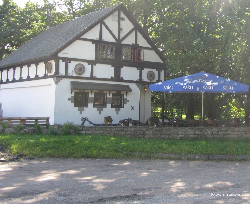 S. Lavretsovi, Нарва