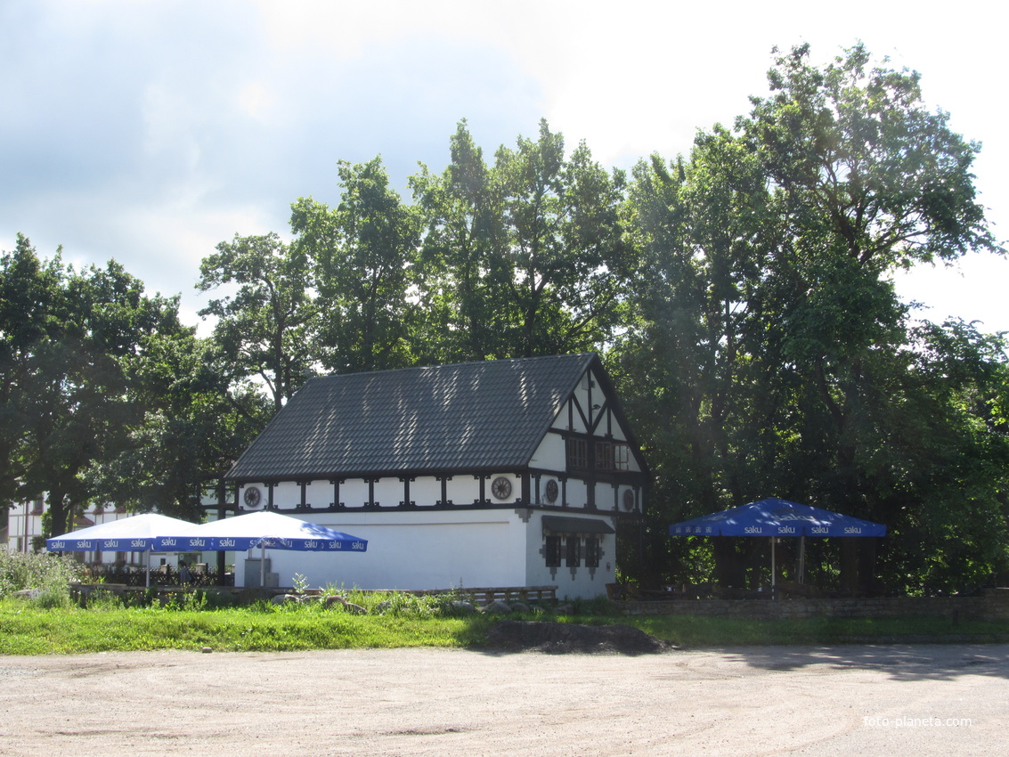 S. Lavretsovi, Нарва