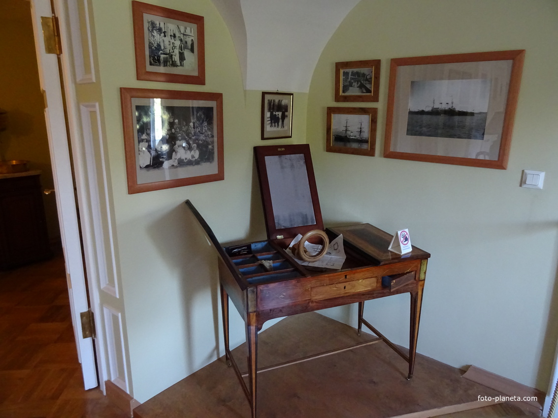 Гатчинский дворец. Кабинет великой княгини Ксении Александровны.