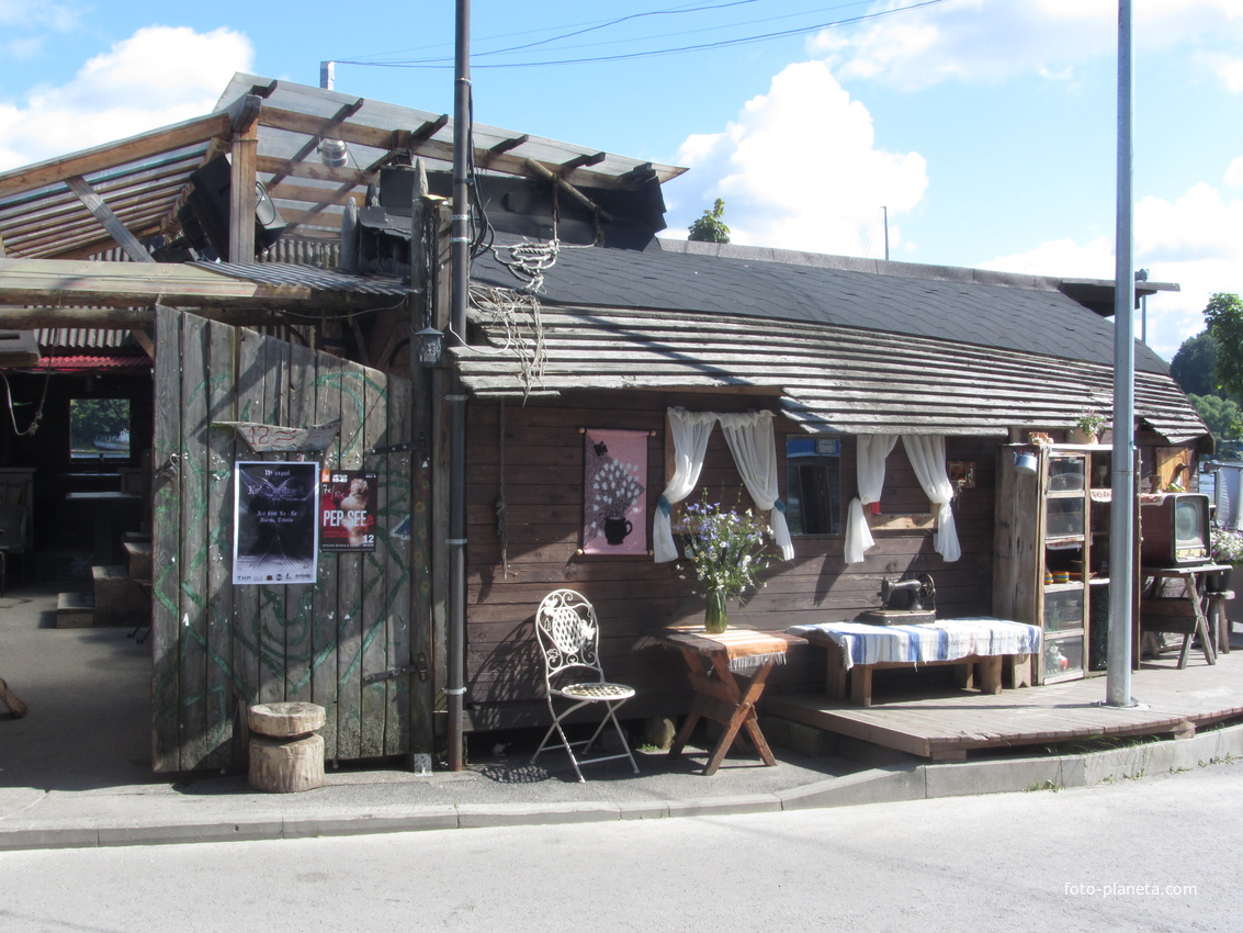 Jõe, Нарва, уютное кафе