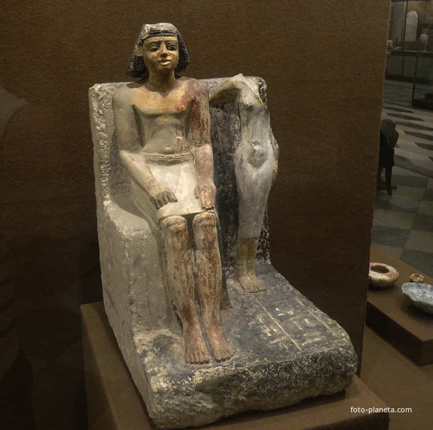 Зал Древнего Египта. Статуя управителя селения.
